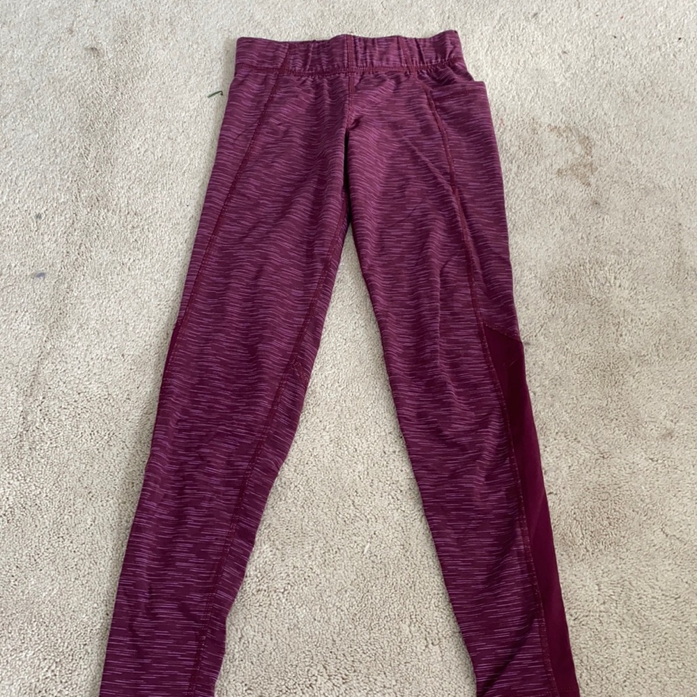 Maroon leggings